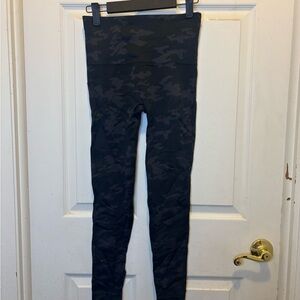 SPANX Dark Camouflage Leggings